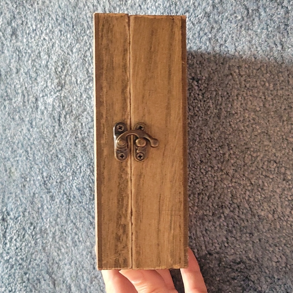 Wedding ring box - Picture 3 of 3